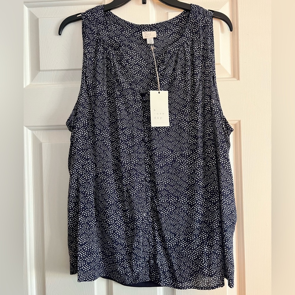 Sleeveless top by a new day. NWT